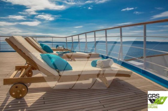 68m、60人乗りの客船を販売します