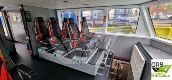 出售22米12人船员转运船