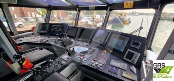 出售22米12人船员转运船