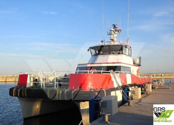 出售22米12人船员转运船