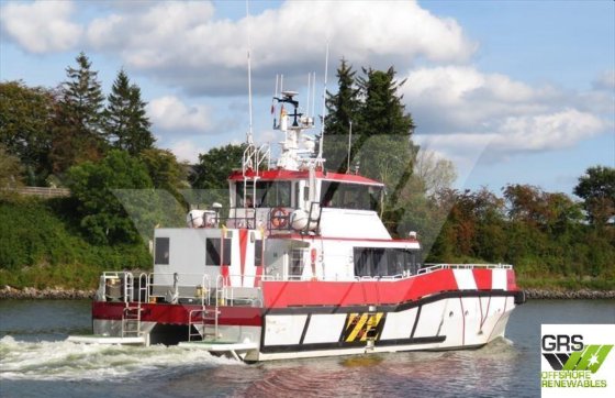 出售22米12人船员转运船