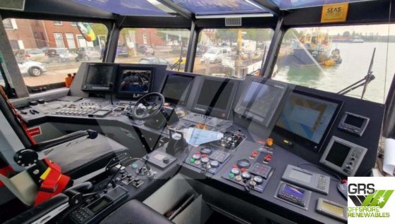 出售22米12人船员转运船