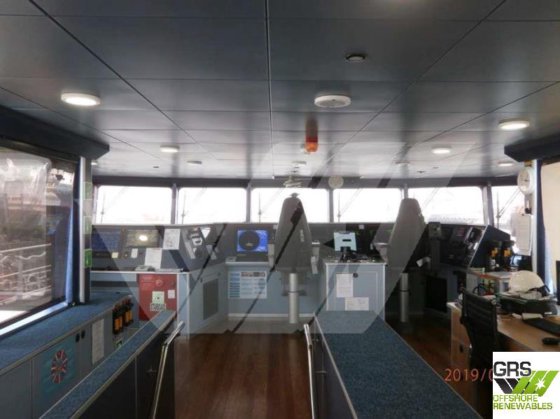 出售58米110座船员转运船