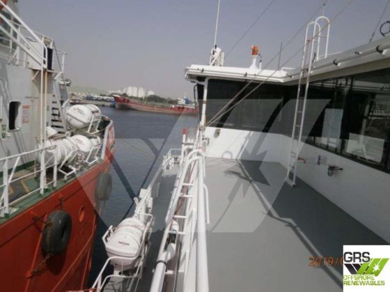 出售58米110座船员转运船