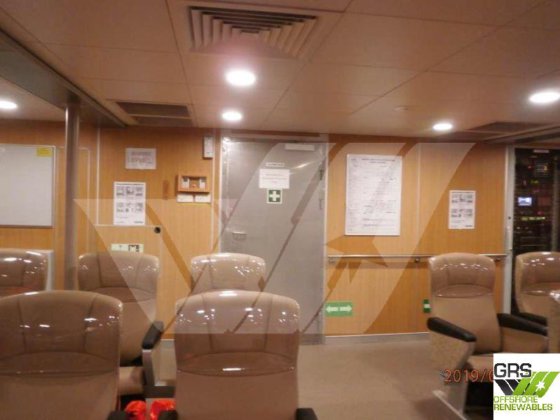 出售58米110座船员转运船