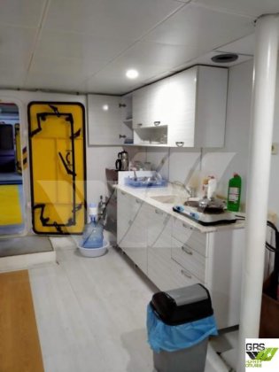 49mの客船を販売します