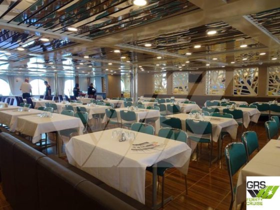 163米 1300名乘客