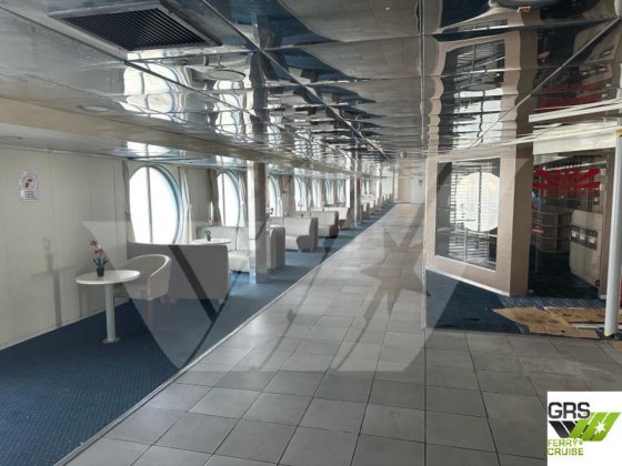 163米 1300名乘客