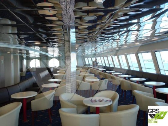 163米 1300名乘客