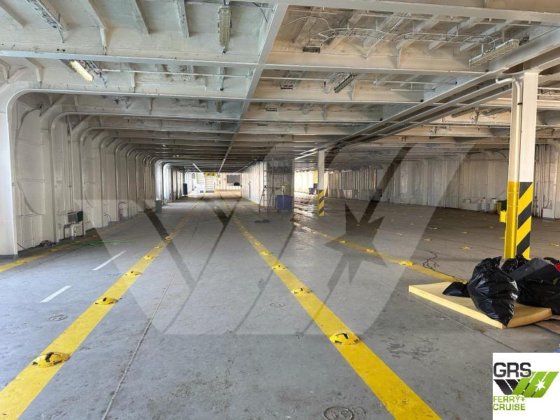 163米 1300名乘客