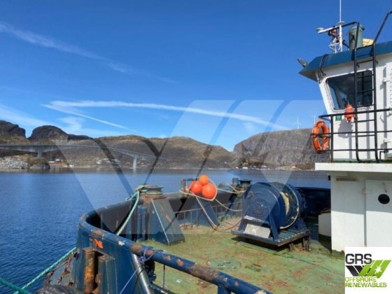 出售23米26吨起重工作船