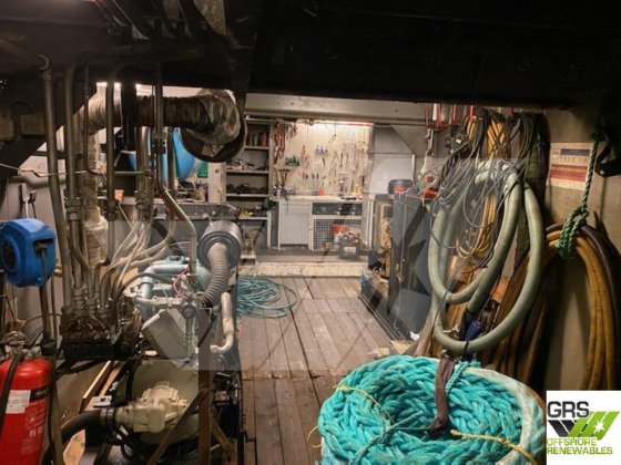 23m 26tクレーン作業船販売中