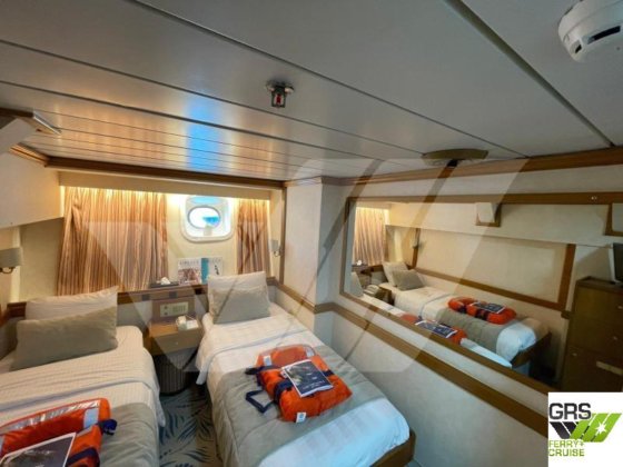 53m、52人乗りのクルーズ船を販売中