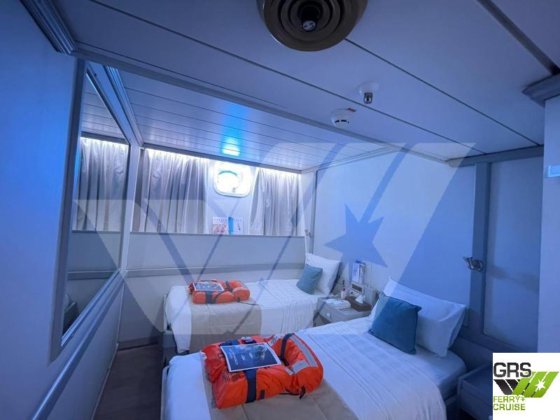 53m、52人乗りのクルーズ船を販売中