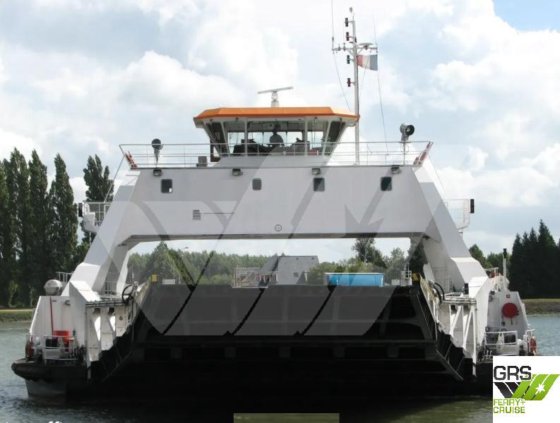 61米 载客量400人