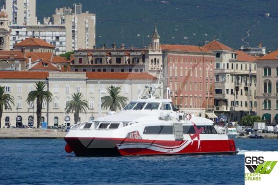 出售35米173座客船