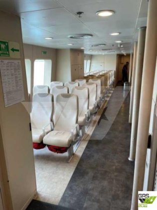 出售39米238座客船