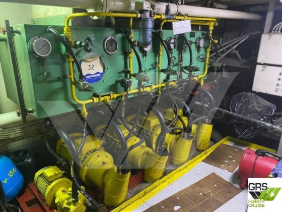 113m、1002レーンメーターのRoRo船販売中