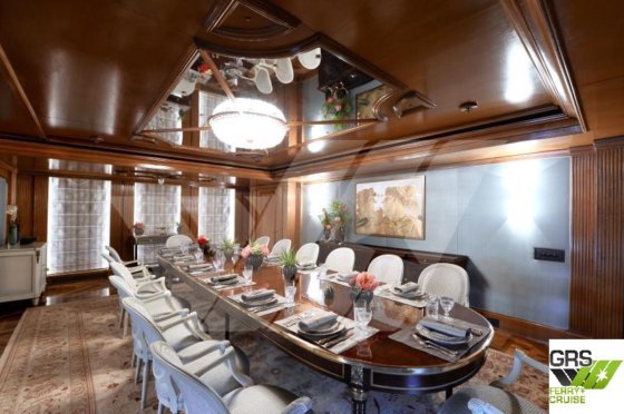 値下げ＆即納！134m、428人乗りクルーズ船を販売中