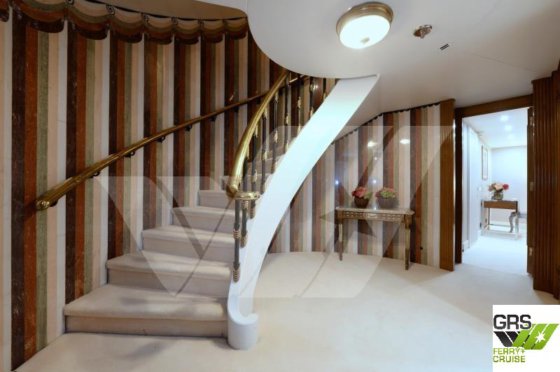 値下げ＆即納！134m、428人乗りクルーズ船を販売中