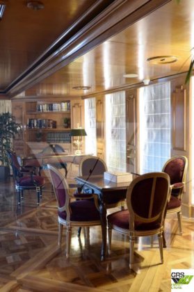 値下げ＆即納！134m、428人乗りクルーズ船を販売中