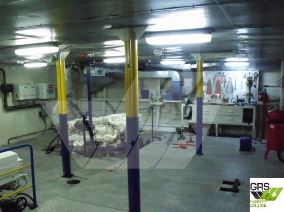 出售42米682座客船