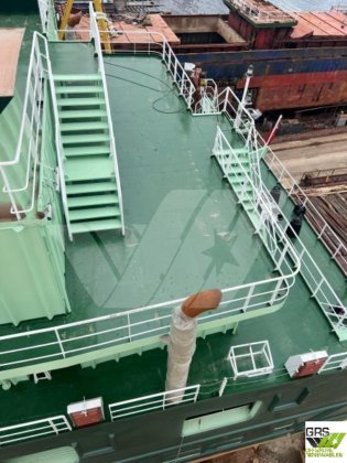 出售80米客滚船