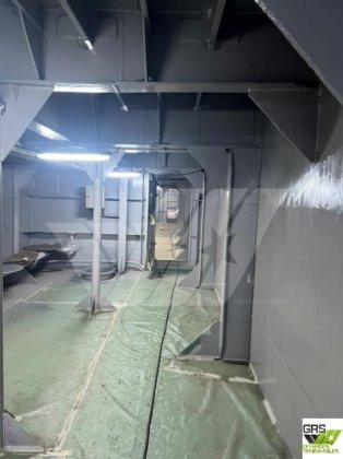 出售80米客滚船