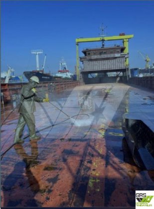 出售80米客滚船