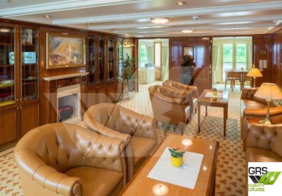 109m、110人乗りクルーズ船販売中