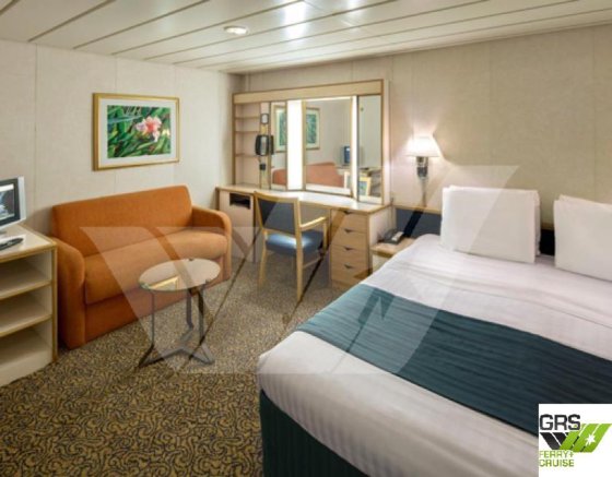 待售268米长、载客2744人的邮轮