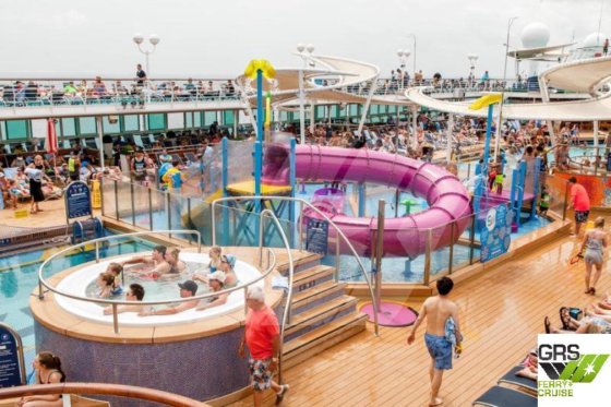 全長268m、乗客2,744名乗りクルーズ船販売中