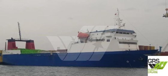 出售106米870车道滚装船