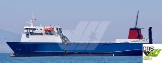 出售106米870车道滚装船