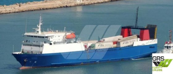 出售106米870车道滚装船