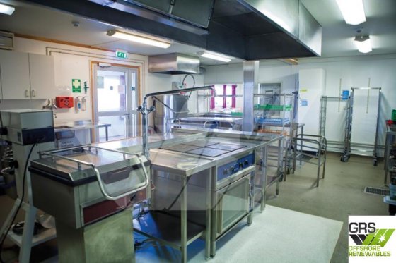 101米 25.68米 浮桥