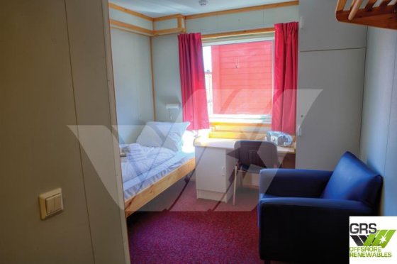 101米 25.68米 浮桥