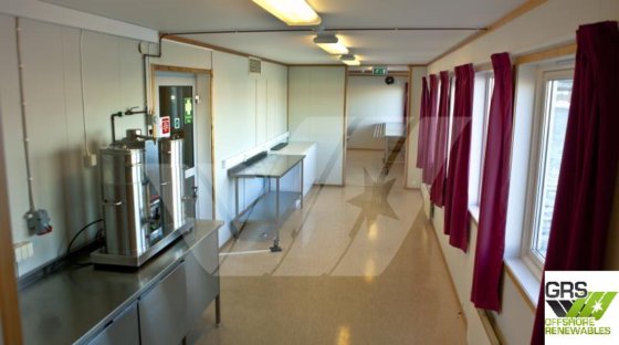 101米 25.68米 浮桥