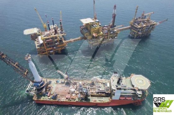 出售162米铺管起重船