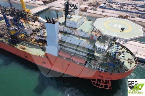 出售162米铺管起重船