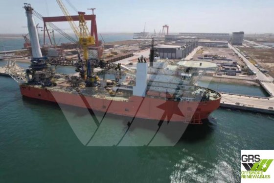 出售162米铺管起重船