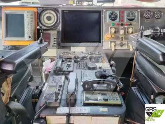 出售一艘26米、载客196人的客船