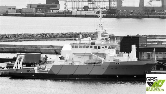 出售42米10节测量船