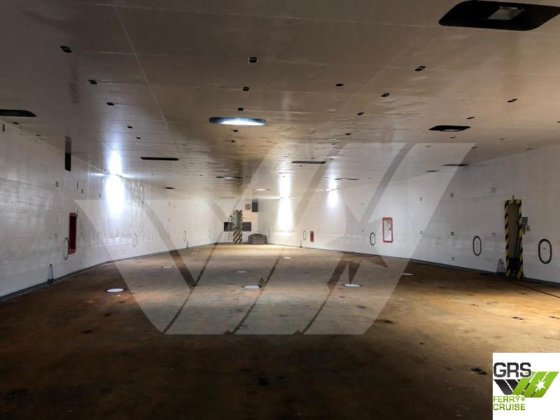 108m、1032レーンメーターのRoRo船販売中