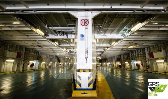 148米 2000名乘客