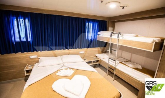 148米 2000名乘客