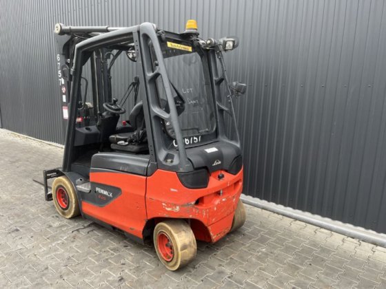 2011 Linde E25-01