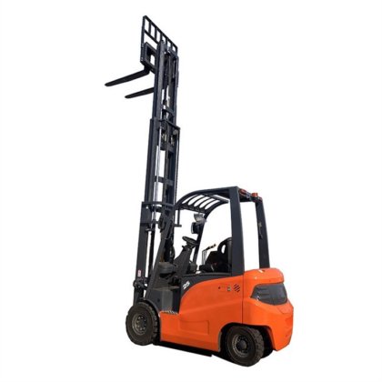 带快速电池充电器的 2.5 吨电动托盘叉车