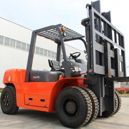 全新 4 吨柴油叉车出售