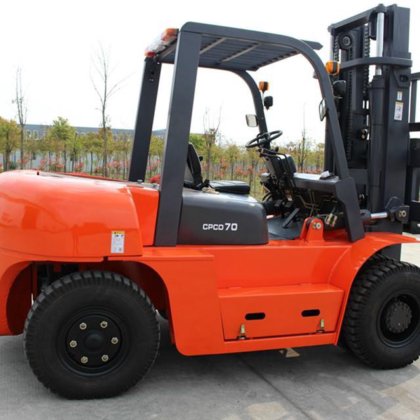 全新 4 吨柴油叉车出售